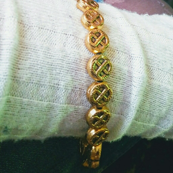 Bracelets - Picture 7 of 7